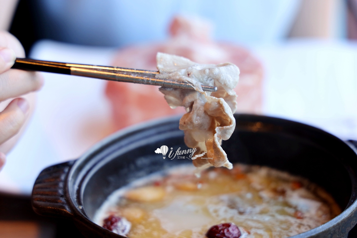 肉多多淡水店 網路溫度計好感度，星等及聲量排行蟬聯兩年第一名 石頭火鍋是台灣人的最愛 肉多多連開直營店50家的特調心法 - ifunny