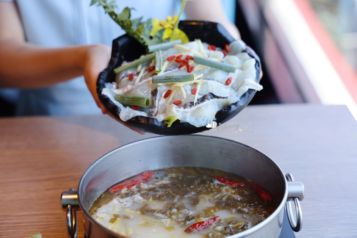 肉多多淡水店 網路溫度計好感度，星等及聲量排行蟬聯兩年第一名 石頭火鍋是台灣人的最愛 肉多多連開直營店50家的特調心法 - ifunny