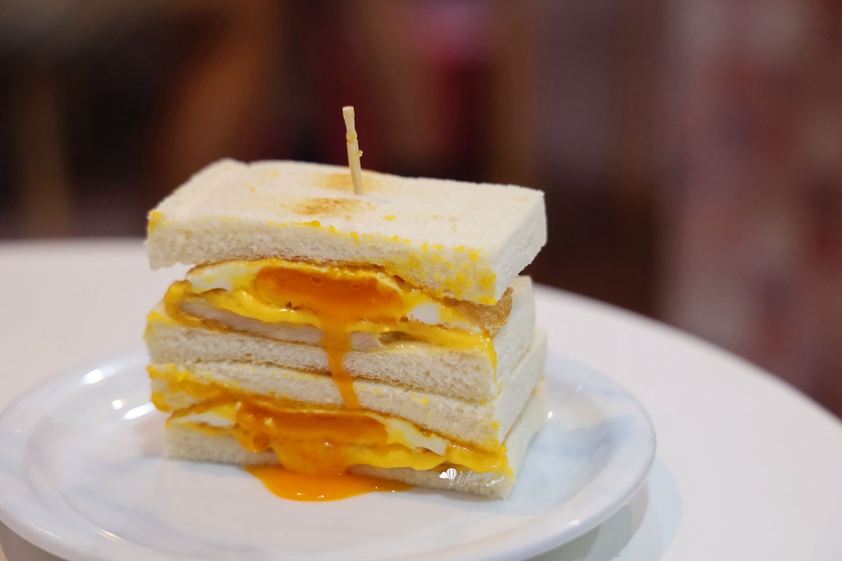 台北橋站 | 餓店（吐司、果汁、咖啡）  三重必吃早午餐 辣酸菜肉蛋吐司 - ifunny